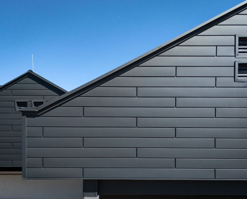 Giebelfassade mit horizontalen PREFA-Sidings